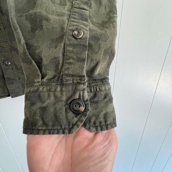 Roots men's green camo print button down long sleeve cotton blend shirt size L - Picture 6 of 14